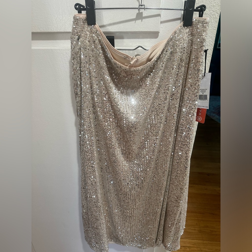 NWT DEX sequin midi skirt